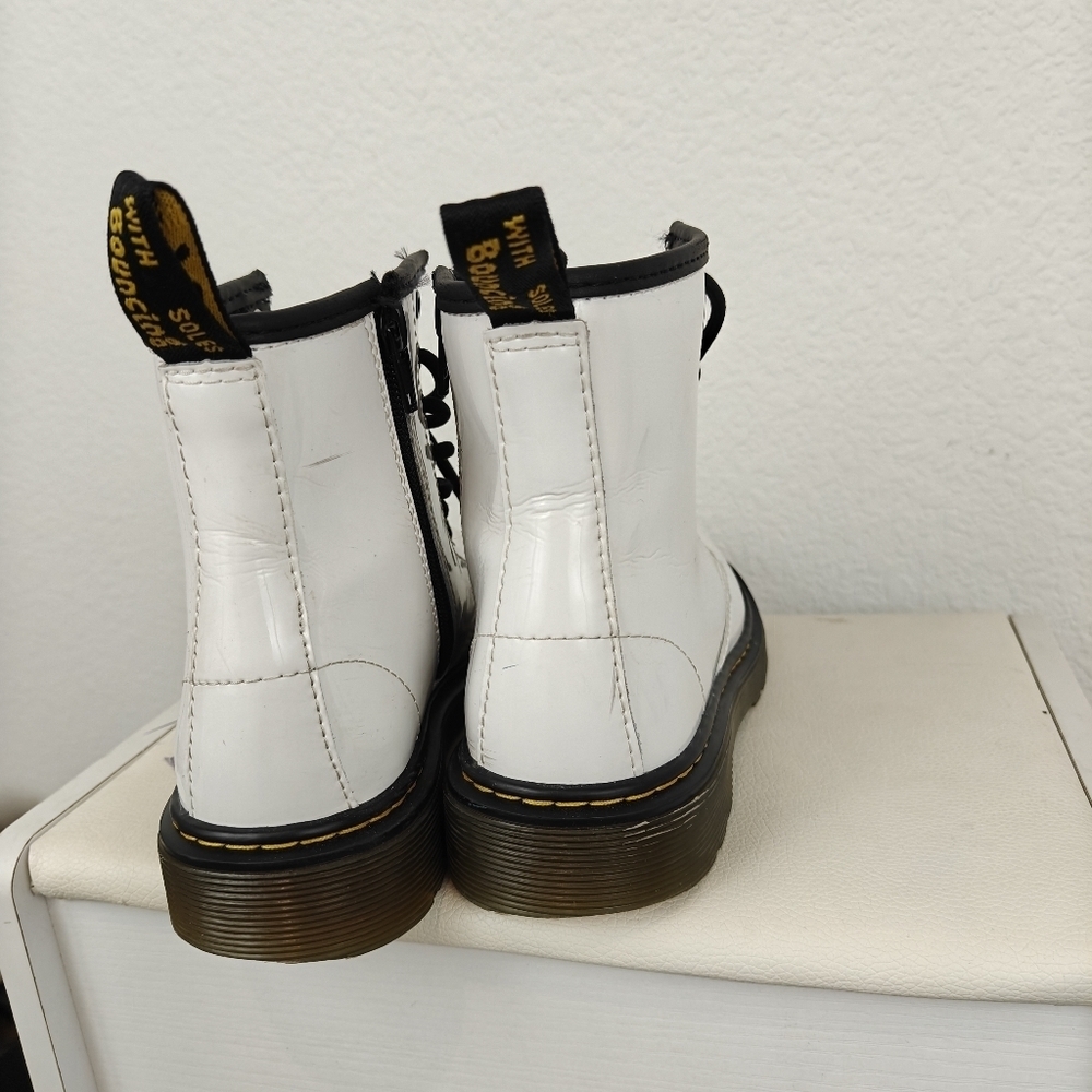 Dr. Martens Junior 1460 Leather Lace Up Boots White Leather Size 3 Kids - Picture 8 of 12